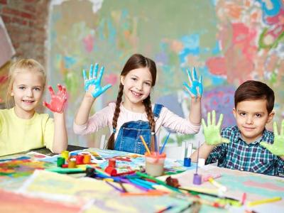 Os vencedores do concurso escolar “Eu desenho e escrevo sobre Bansko” são premiados